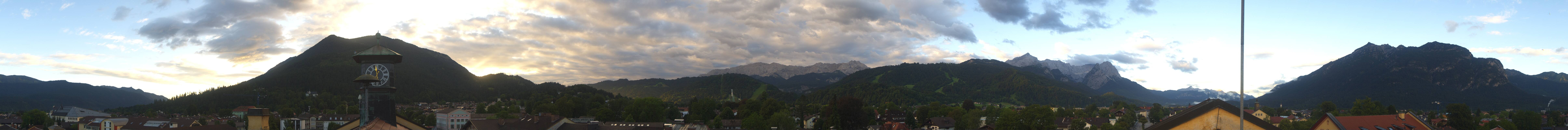 Archived image Webcam Garmisch townhall
