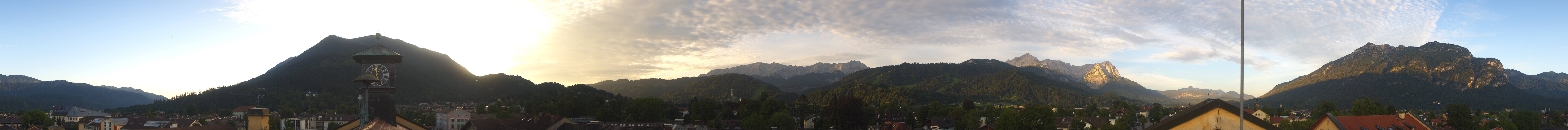 Archiv Foto Webcam Panoramablick Rathaus Garmisch-Partenkirchen