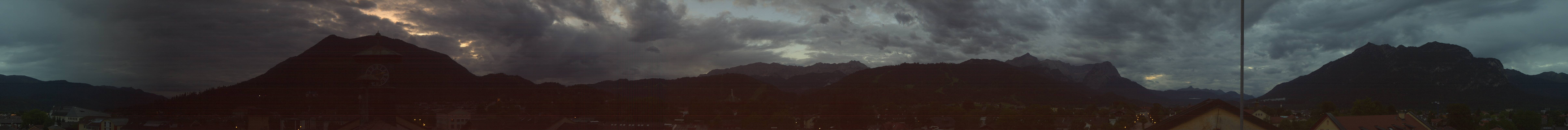 Archiv Foto Webcam Panoramablick Rathaus Garmisch-Partenkirchen