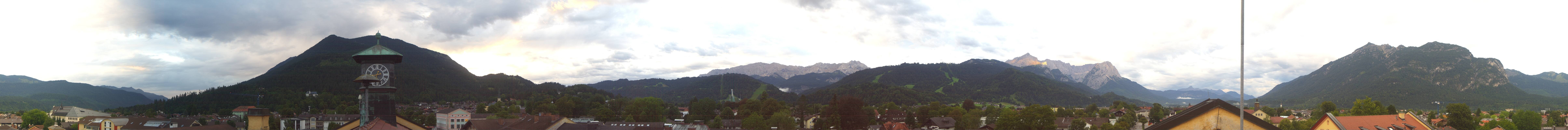 Archiv Foto Webcam Panoramablick Rathaus Garmisch-Partenkirchen