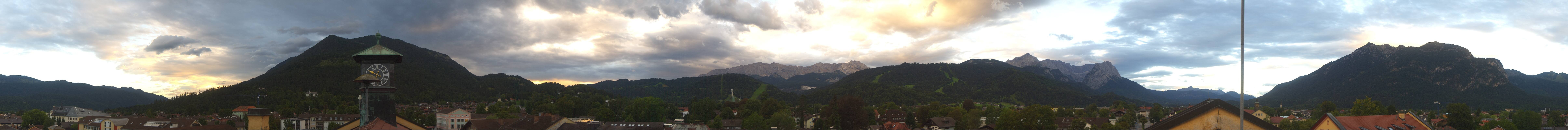 Archiv Foto Webcam Panoramablick Rathaus Garmisch-Partenkirchen