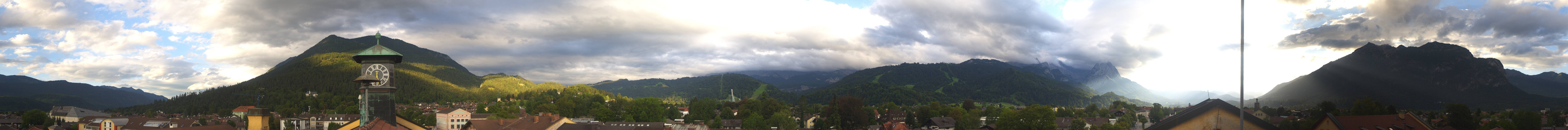 Archiv Foto Webcam Panoramablick Rathaus Garmisch-Partenkirchen