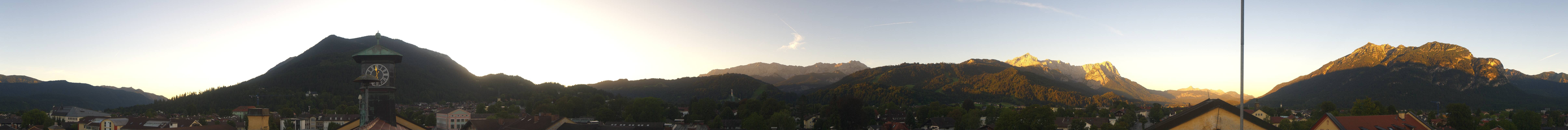 Archiv Foto Webcam Panoramablick Rathaus Garmisch-Partenkirchen