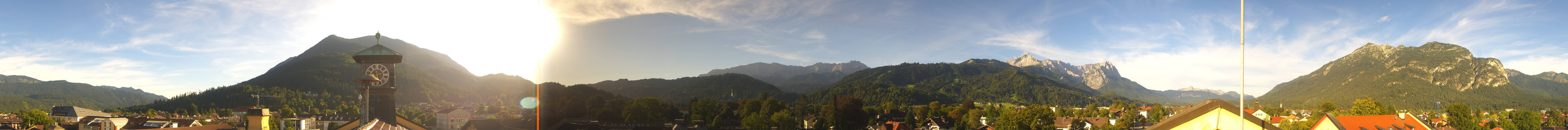 Archiv Foto Webcam Panoramablick Rathaus Garmisch-Partenkirchen
