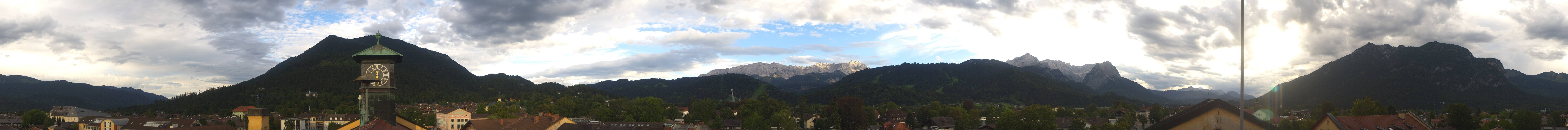Archiv Foto Webcam Panoramablick Rathaus Garmisch-Partenkirchen