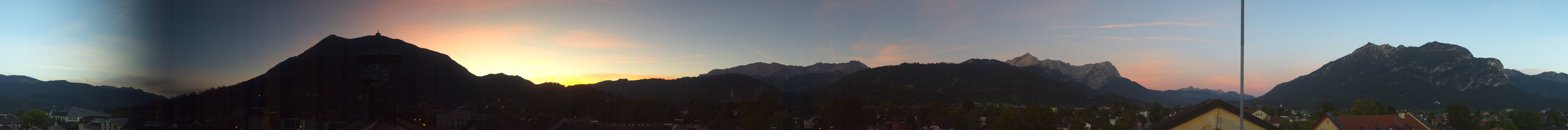 Archiv Foto Webcam Panoramablick Rathaus Garmisch-Partenkirchen