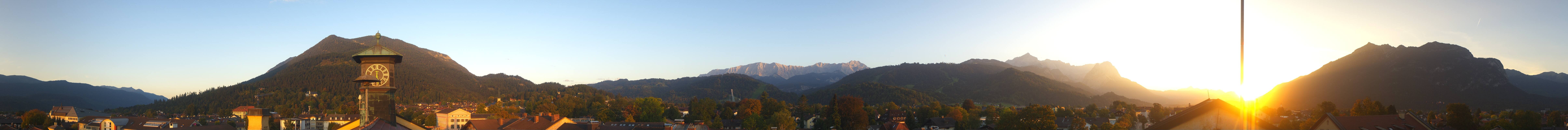 Archiv Foto Webcam Panoramablick Rathaus Garmisch-Partenkirchen