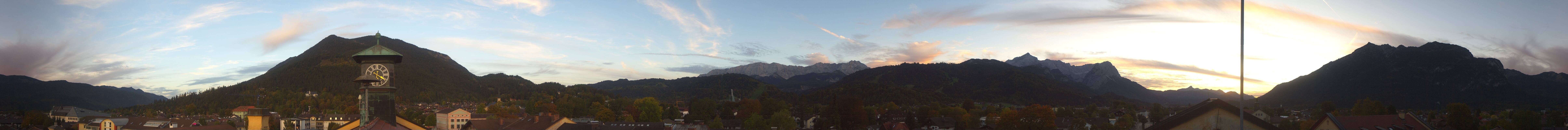 Archiv Foto Webcam Panoramablick Rathaus Garmisch-Partenkirchen