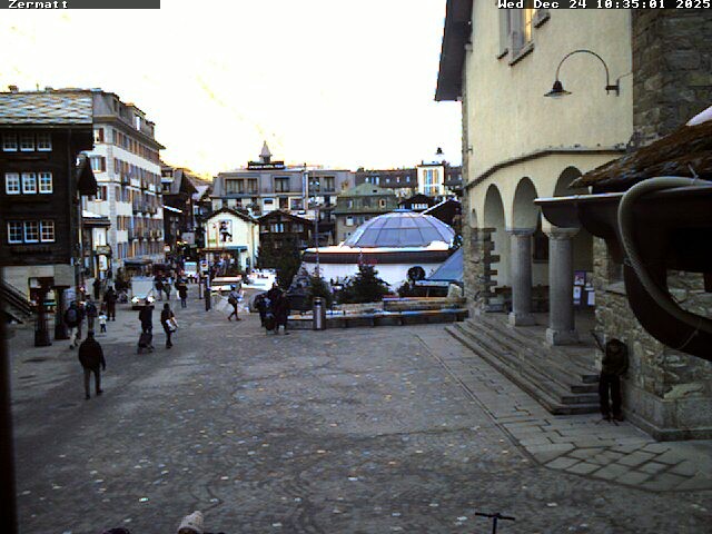Archiv Foto Webcam Gemeindehaus Zermatt