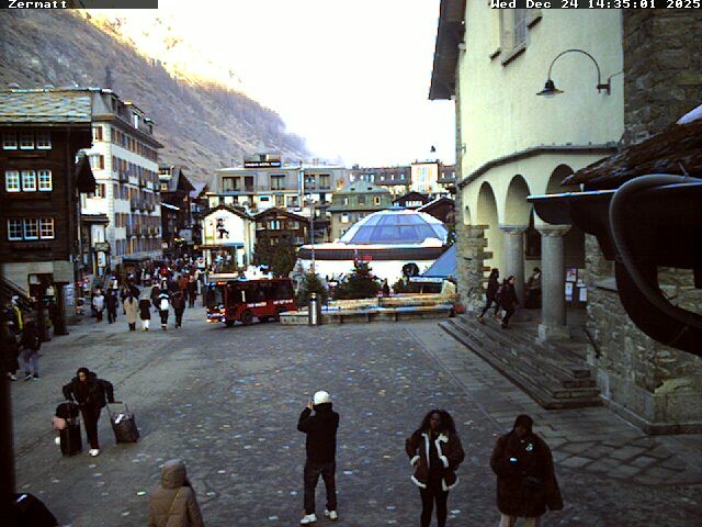 Archiv Foto Webcam Gemeindehaus Zermatt