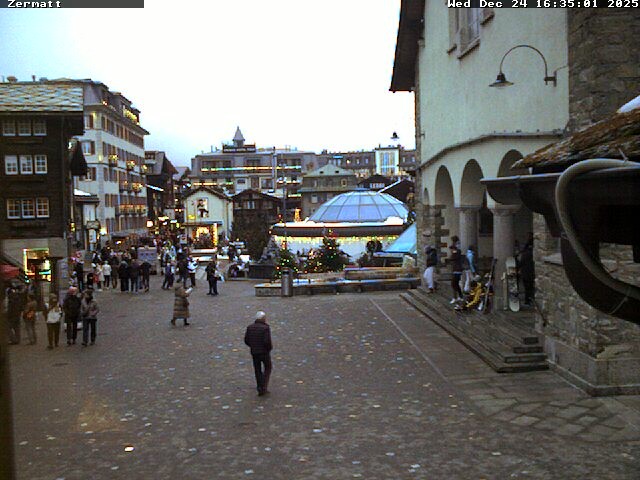 Archiv Foto Webcam Gemeindehaus Zermatt