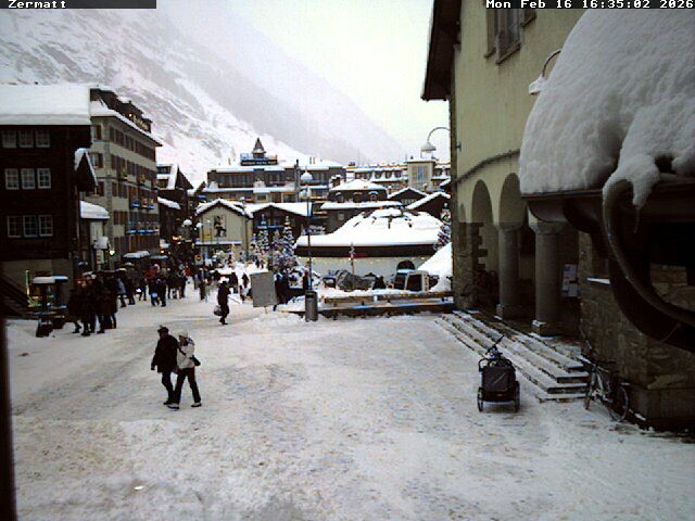 Archiv Foto Webcam Gemeindehaus Zermatt