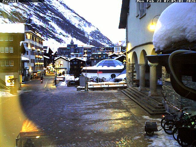 Archiv Foto Webcam Gemeindehaus Zermatt