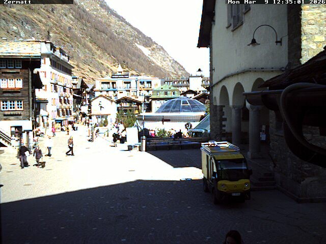Archiv Foto Webcam Gemeindehaus Zermatt