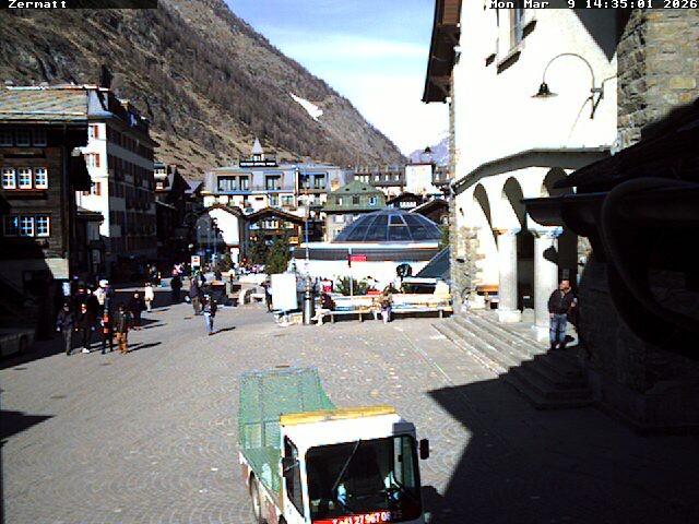 Archiv Foto Webcam Gemeindehaus Zermatt
