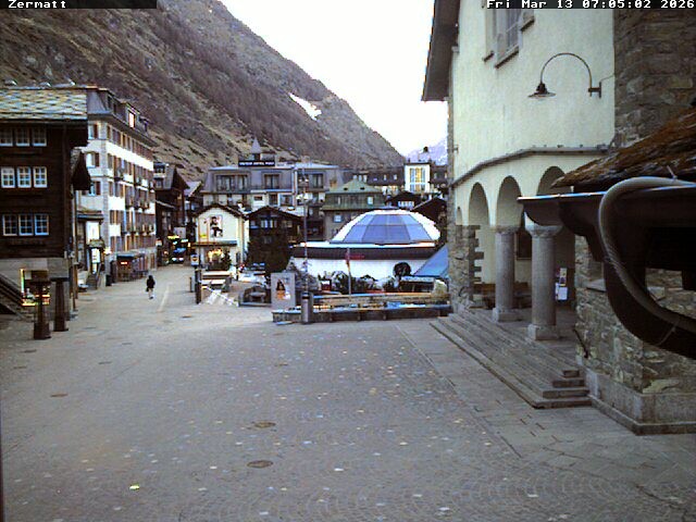 Archiv Foto Webcam Gemeindehaus Zermatt