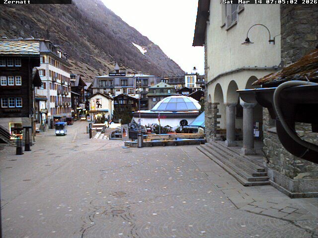 Archiv Foto Webcam Gemeindehaus Zermatt