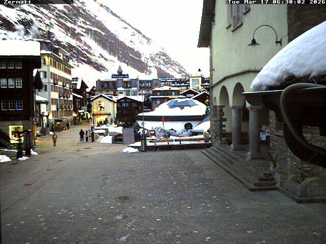 Archiv Foto Webcam Gemeindehaus Zermatt