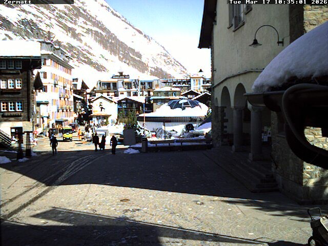 Archiv Foto Webcam Gemeindehaus Zermatt