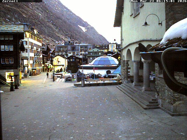 Archiv Foto Webcam Gemeindehaus Zermatt