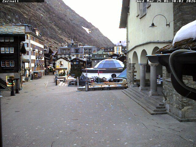 Archiv Foto Webcam Gemeindehaus Zermatt