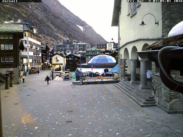 Archiv Foto Webcam Gemeindehaus Zermatt