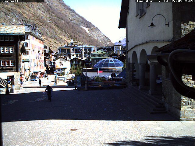 Archiv Foto Webcam Gemeindehaus Zermatt