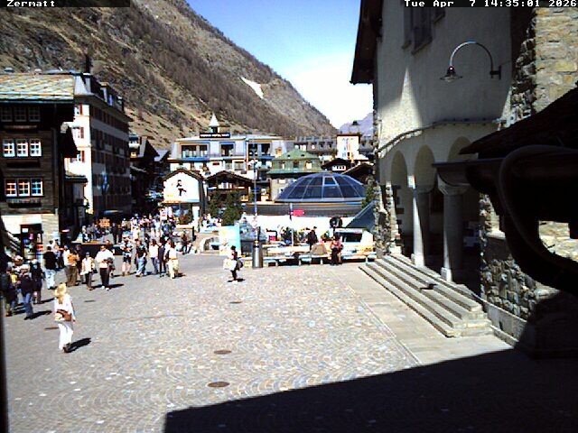 Archiv Foto Webcam Gemeindehaus Zermatt