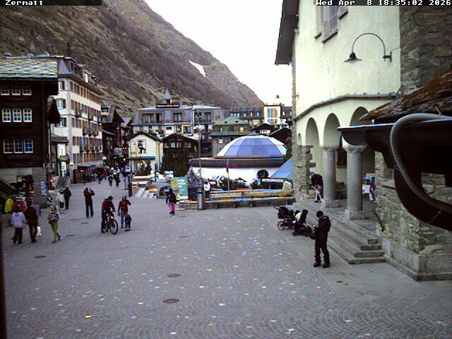 Archiv Foto Webcam Gemeindehaus Zermatt