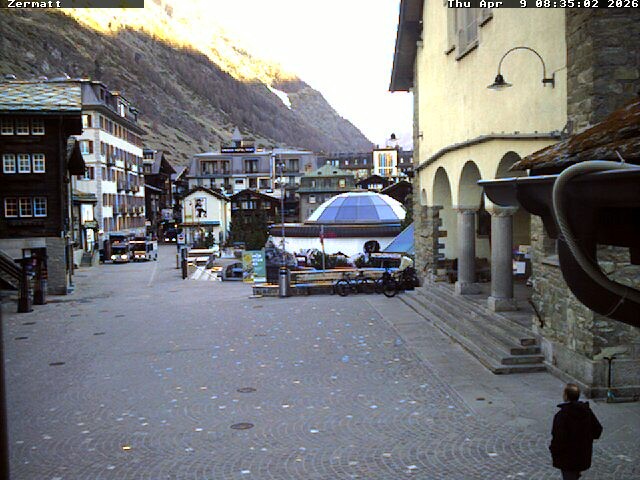 Archiv Foto Webcam Gemeindehaus Zermatt