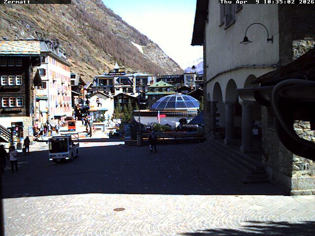 Archiv Foto Webcam Gemeindehaus Zermatt