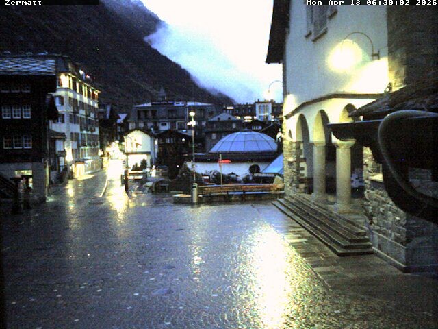 Archiv Foto Webcam Gemeindehaus Zermatt