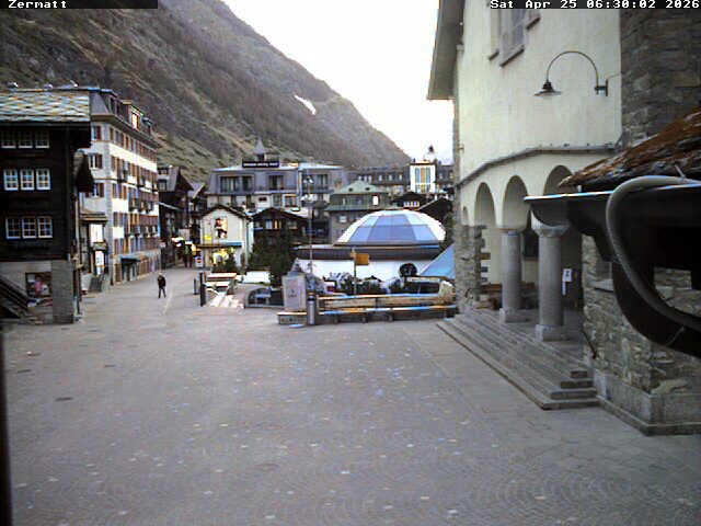 Archiv Foto Webcam Gemeindehaus Zermatt