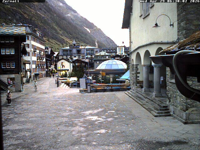 Archiv Foto Webcam Gemeindehaus Zermatt