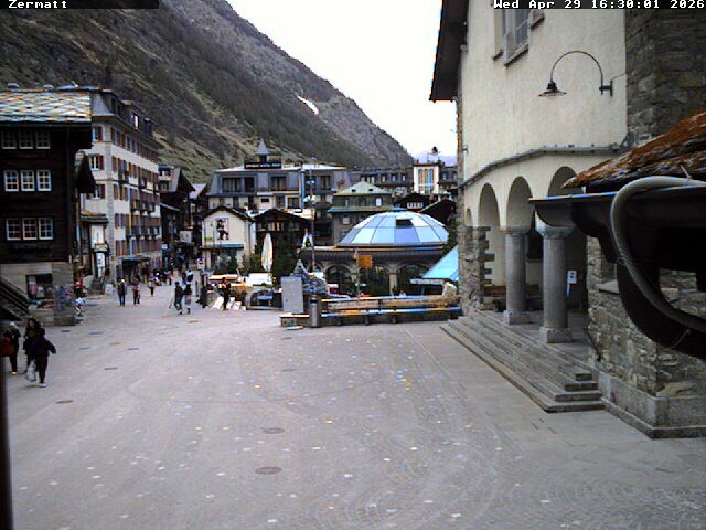 Archiv Foto Webcam Gemeindehaus Zermatt