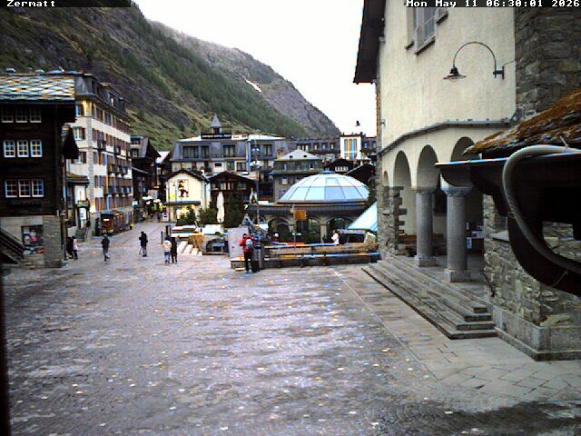 Archiv Foto Webcam Gemeindehaus Zermatt