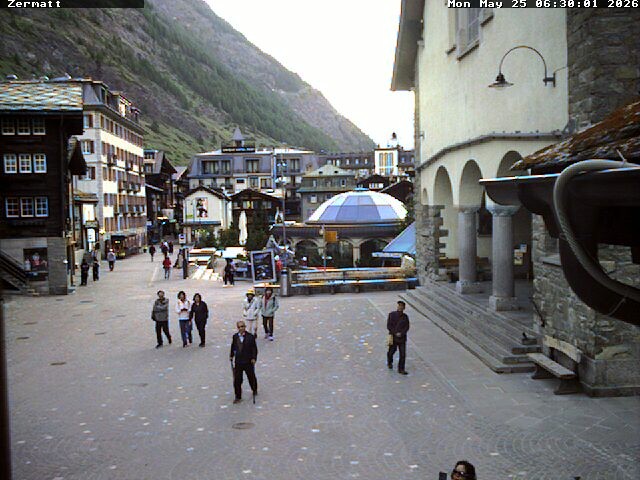 Archiv Foto Webcam Gemeindehaus Zermatt