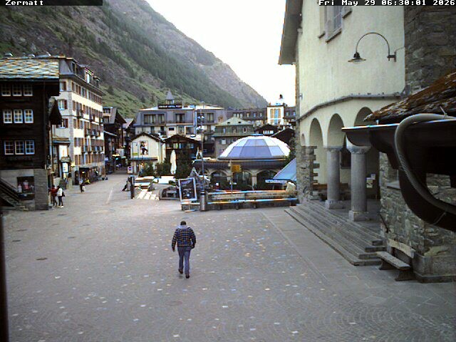 Archiv Foto Webcam Gemeindehaus Zermatt