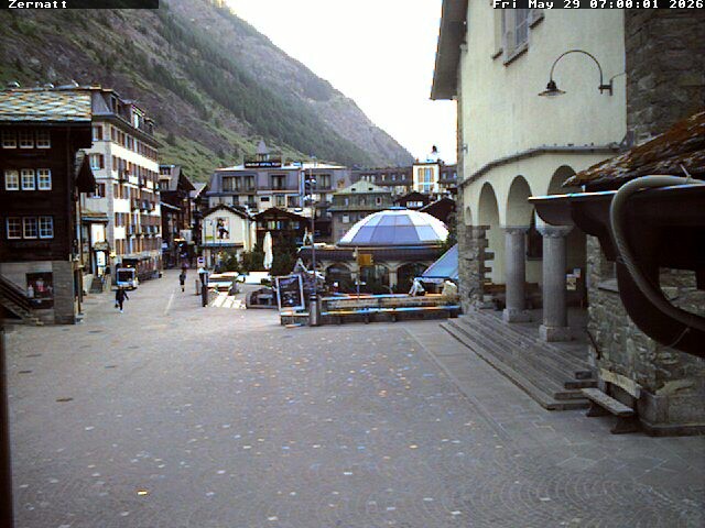 Archiv Foto Webcam Gemeindehaus Zermatt