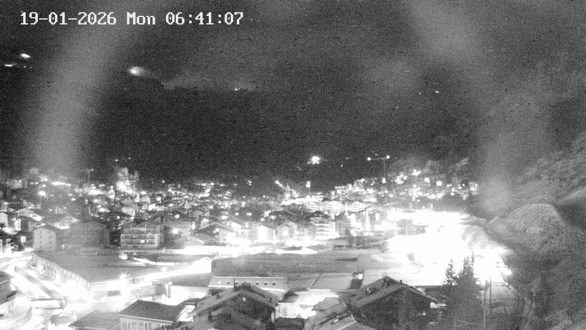 Archiv Foto Webcam Zermatt: Blick auf das Dorf