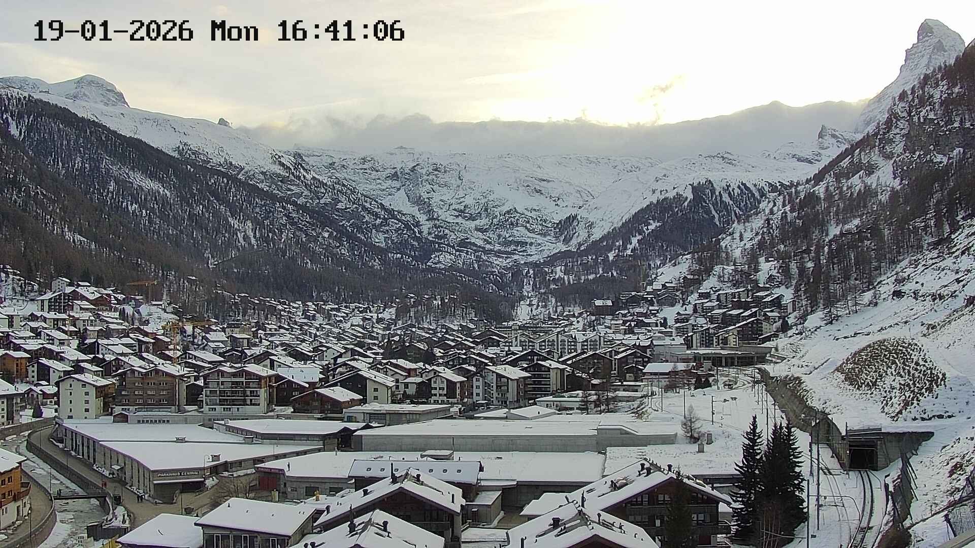 Archiv Foto Webcam Zermatt: Blick auf das Dorf