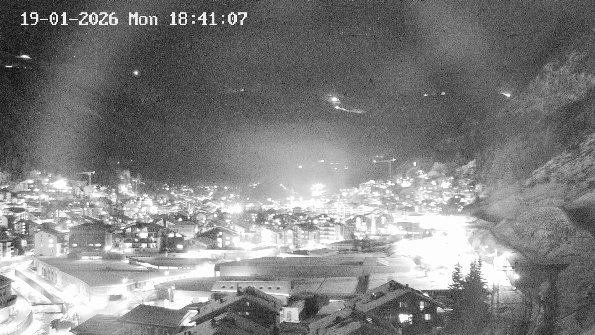 Archiv Foto Webcam Zermatt: Blick auf das Dorf