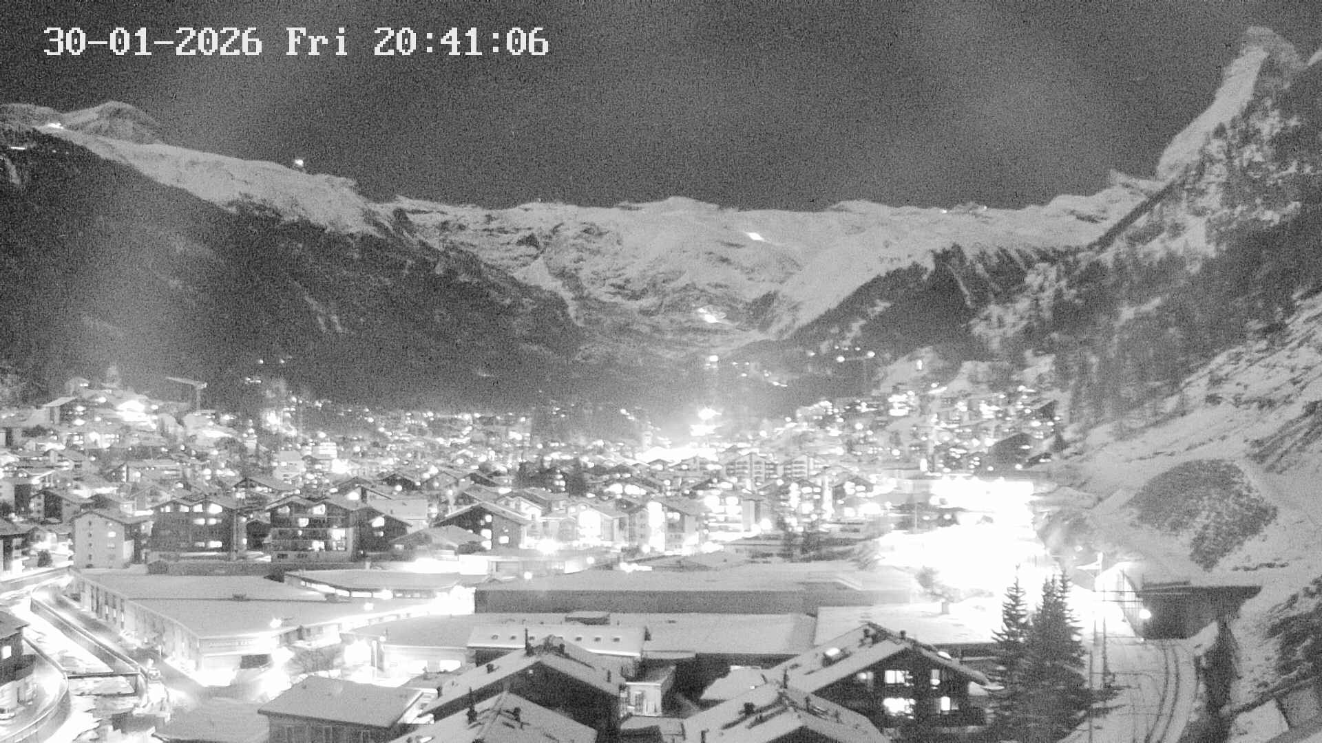 Archiv Foto Webcam Zermatt: Blick auf das Dorf