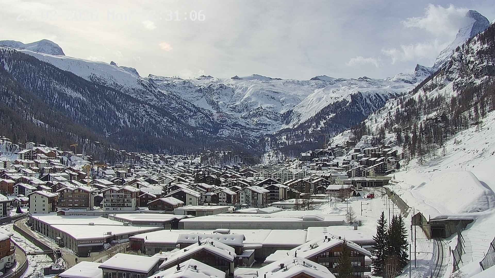 Archiv Foto Webcam Zermatt: Blick auf das Dorf