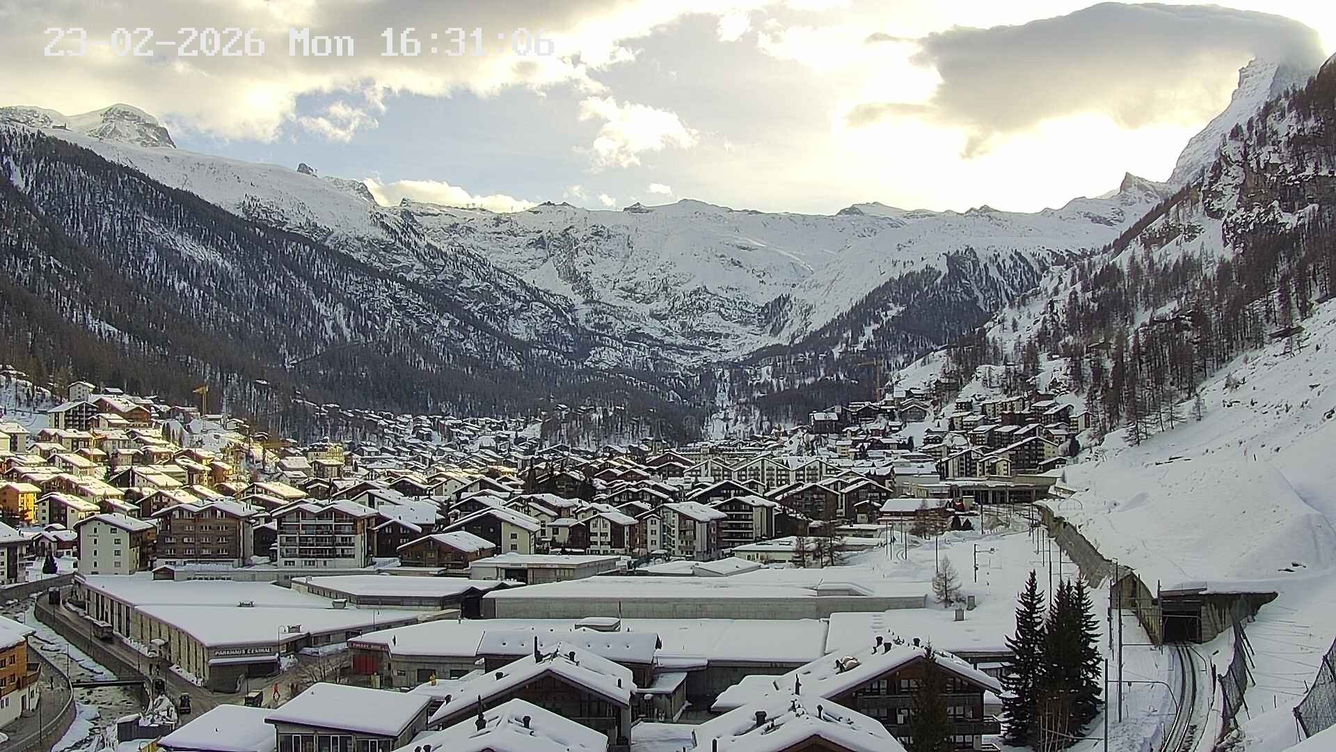 Archiv Foto Webcam Zermatt: Blick auf das Dorf