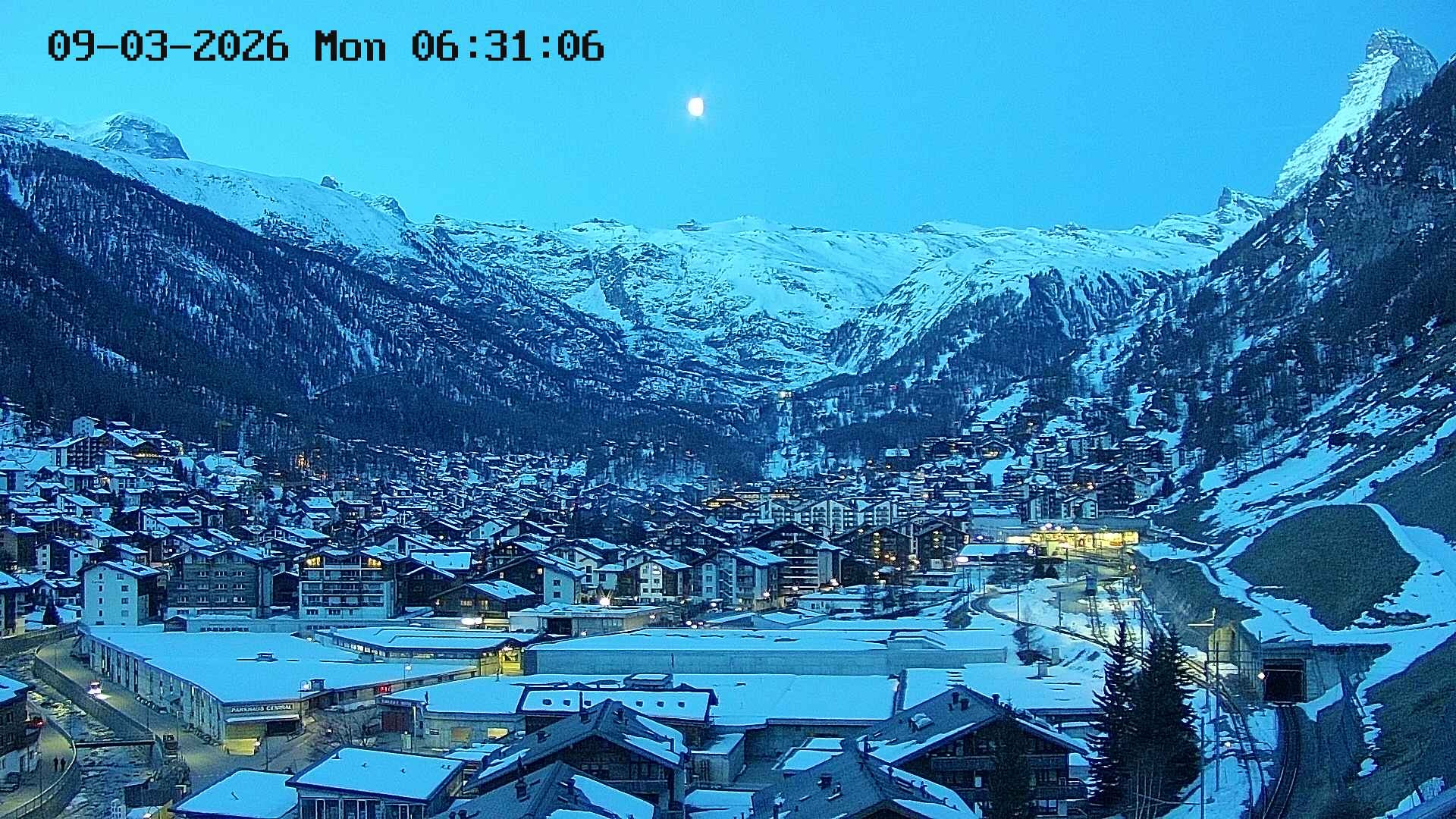Archiv Foto Webcam Zermatt: Blick auf das Dorf