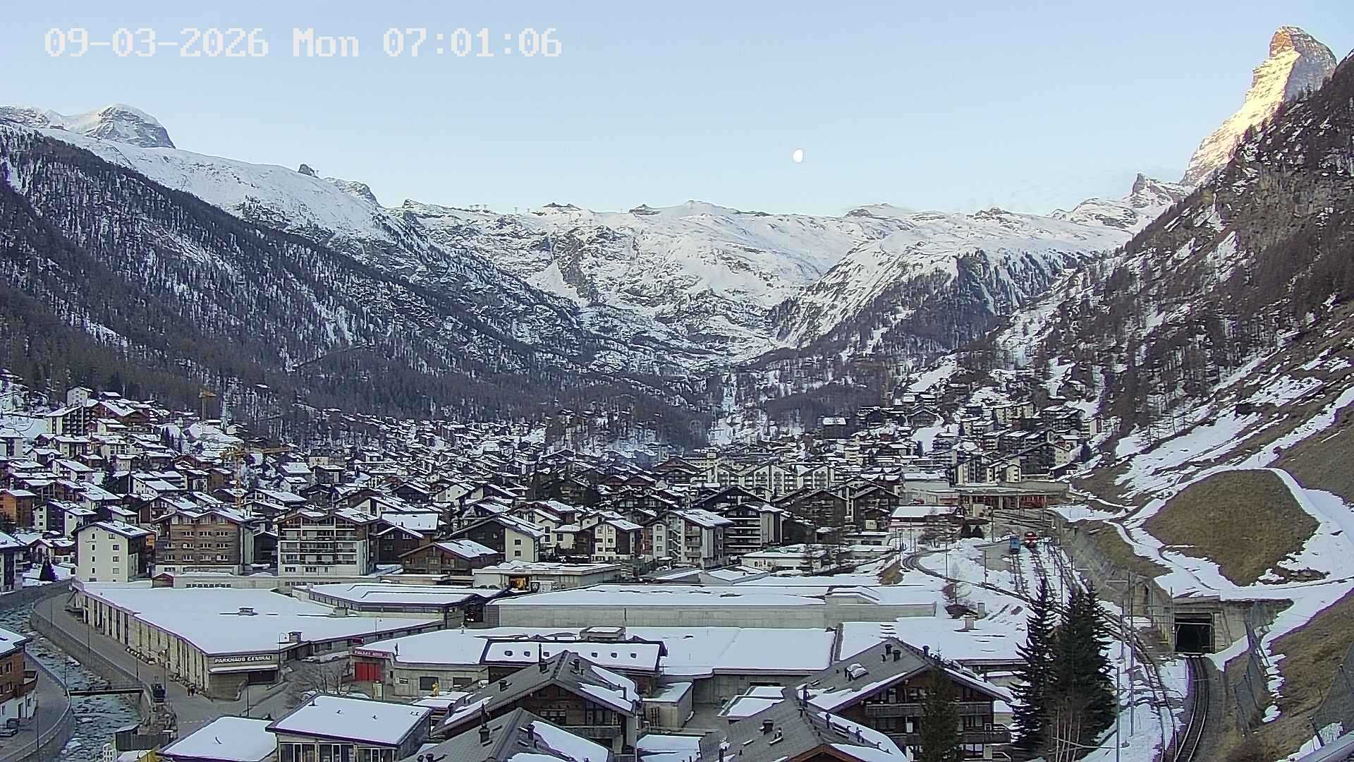 Archiv Foto Webcam Zermatt: Blick auf das Dorf