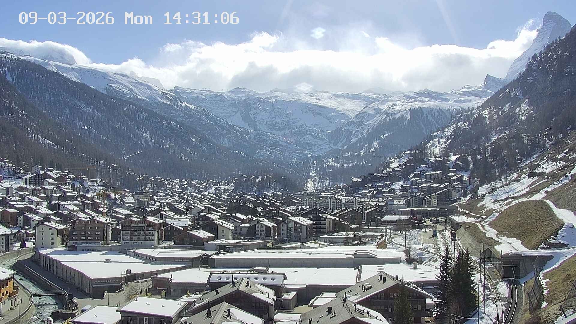 Archiv Foto Webcam Zermatt: Blick auf das Dorf
