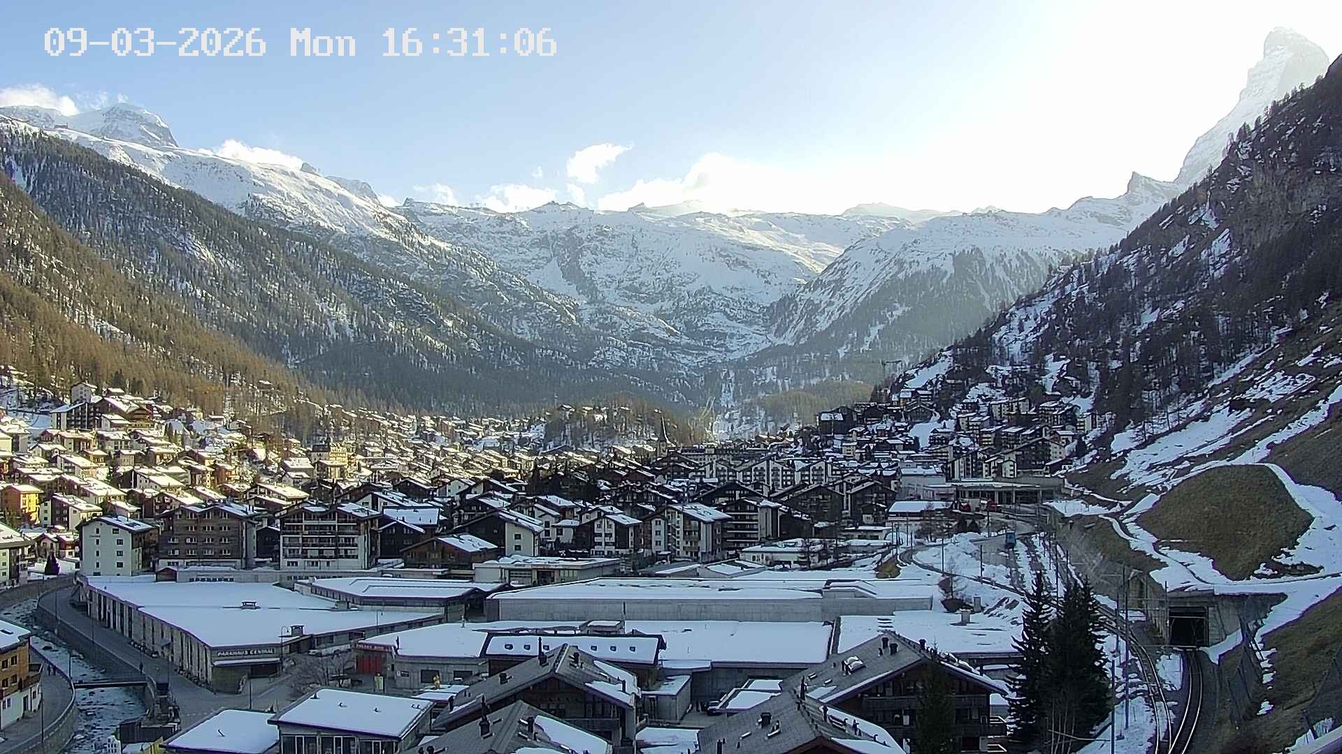 Archiv Foto Webcam Zermatt: Blick auf das Dorf