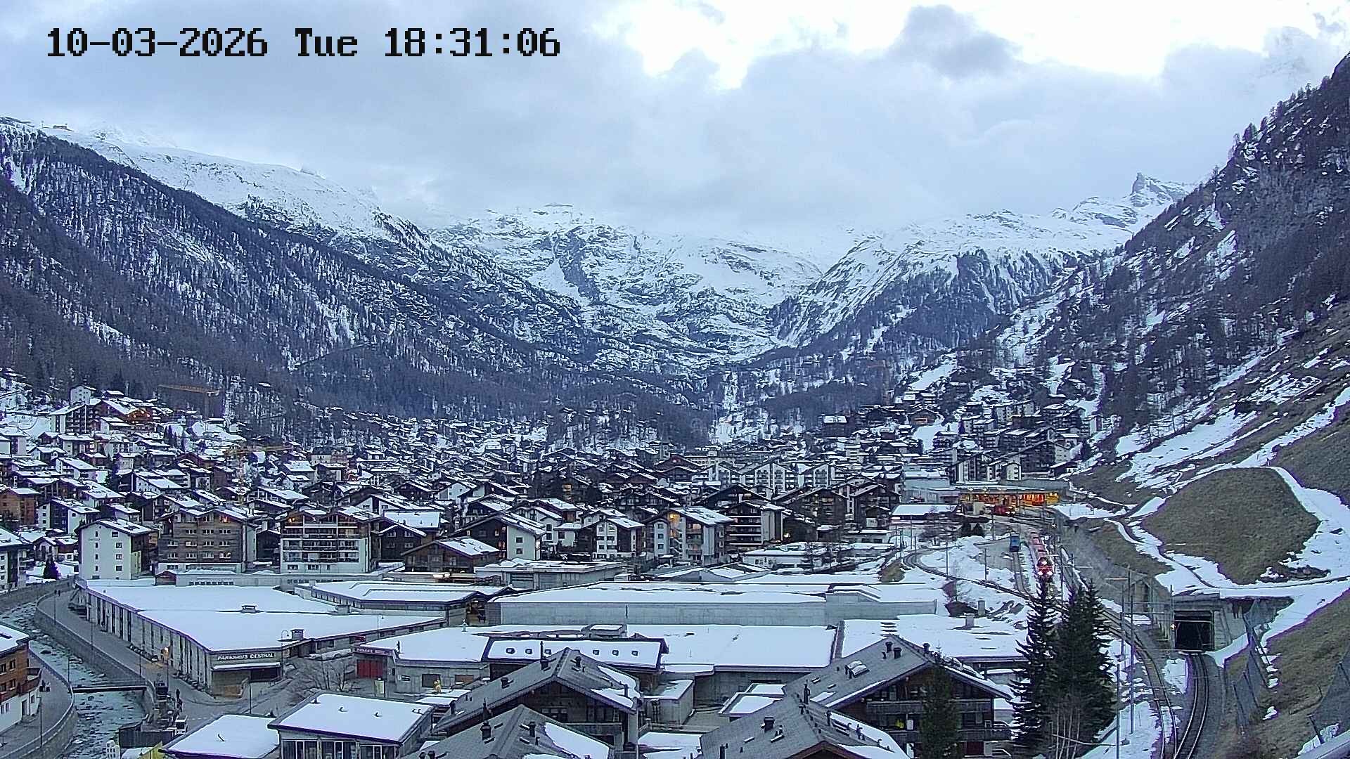 Archiv Foto Webcam Zermatt: Blick auf das Dorf
